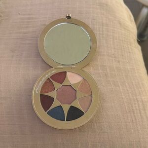 Estée Lauder bronze goddess eyeshadow palette